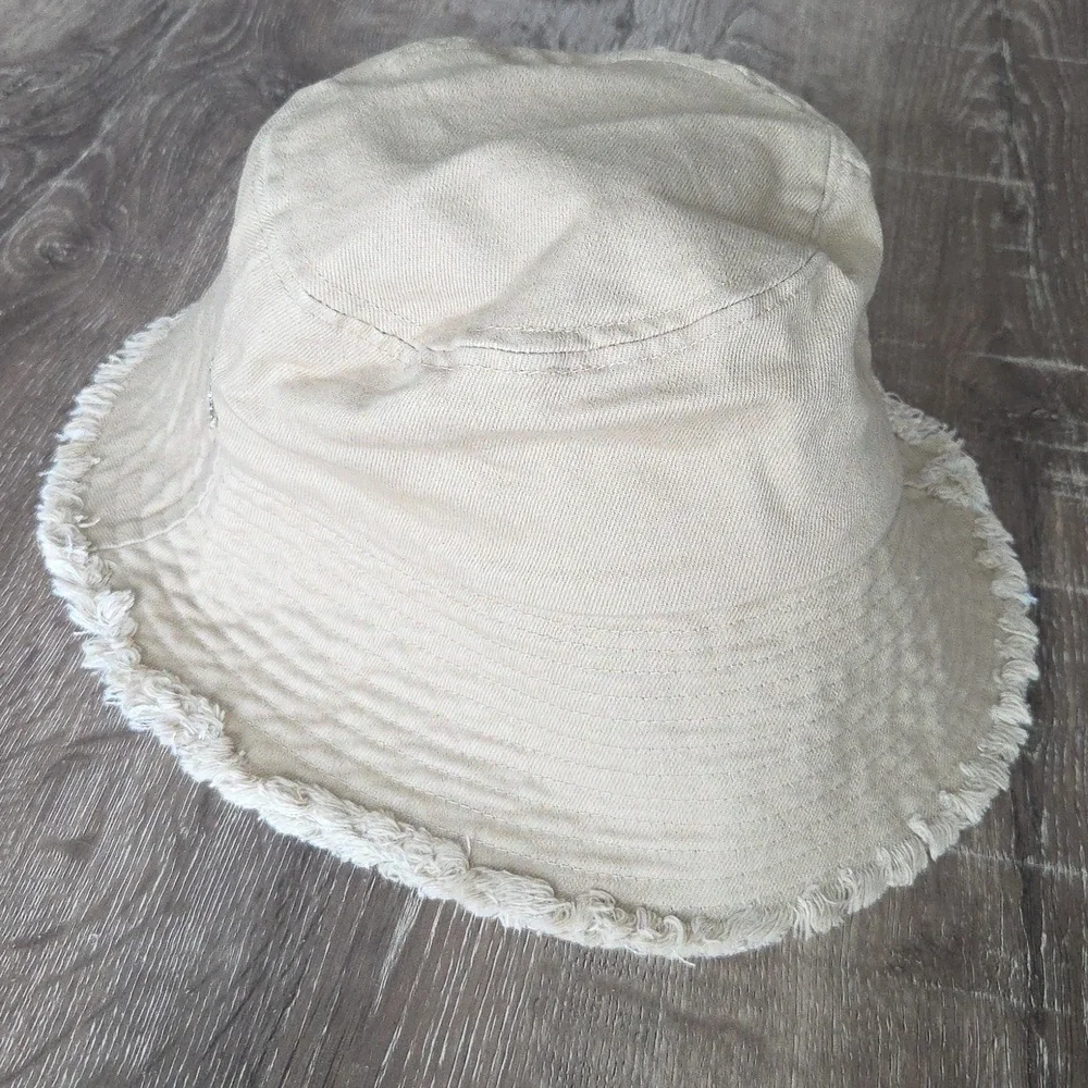NEW! SUN50 Frayed Edge Denim Bucket Hat Sand Khaki Chino IVORY - Picture 5 of 9